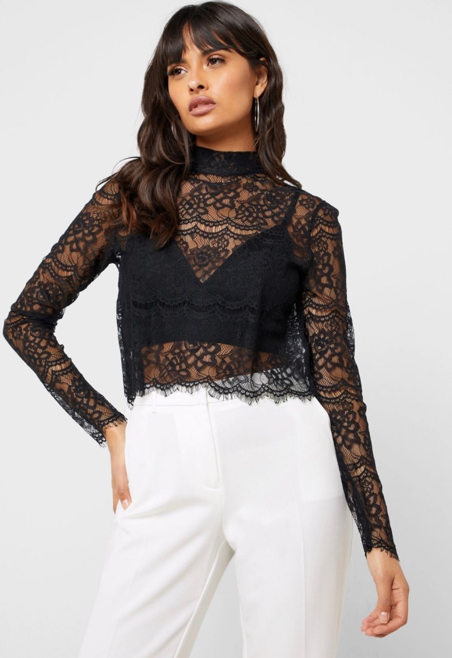 بلوزة دانتيل شفاف من Forever 21