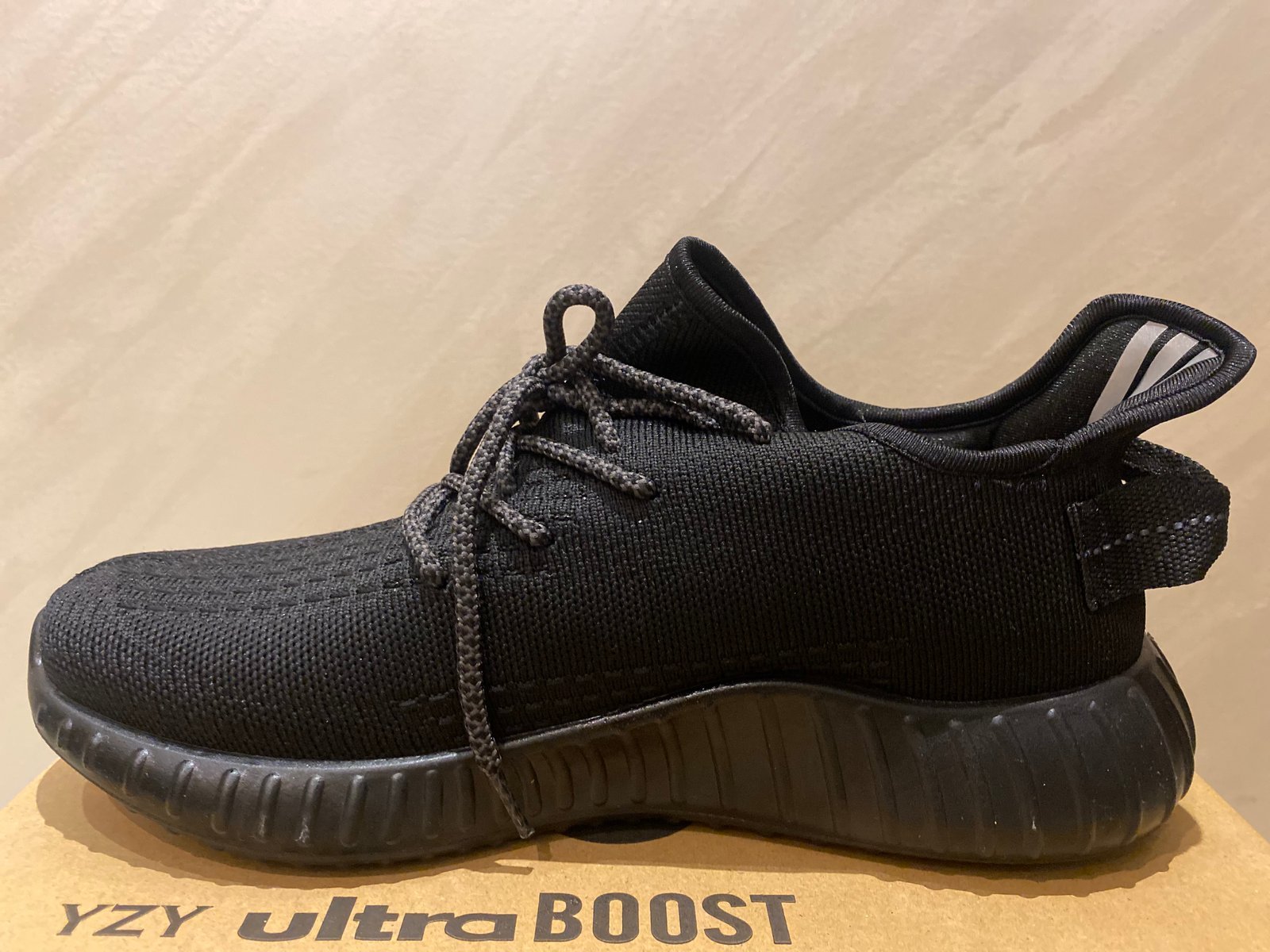 شوز ايزي 350