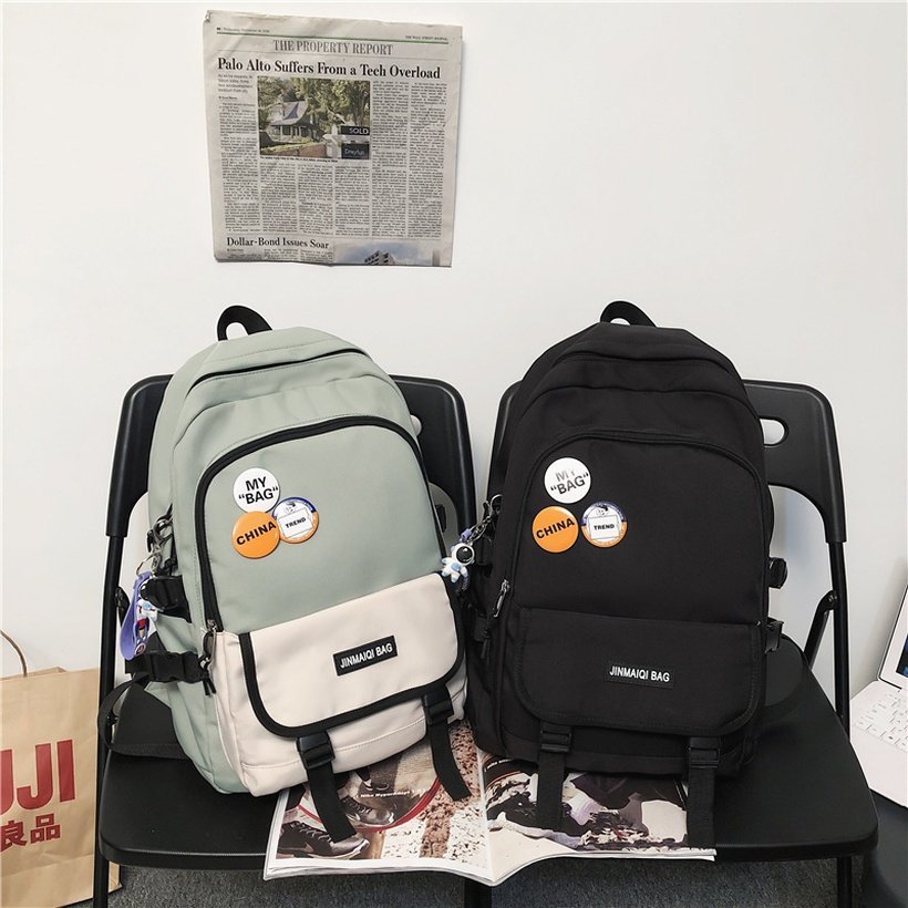 شنطة مدرسية سحاب مربع بلون خالص Backpackpicture21  اللون الخالص على ظهره